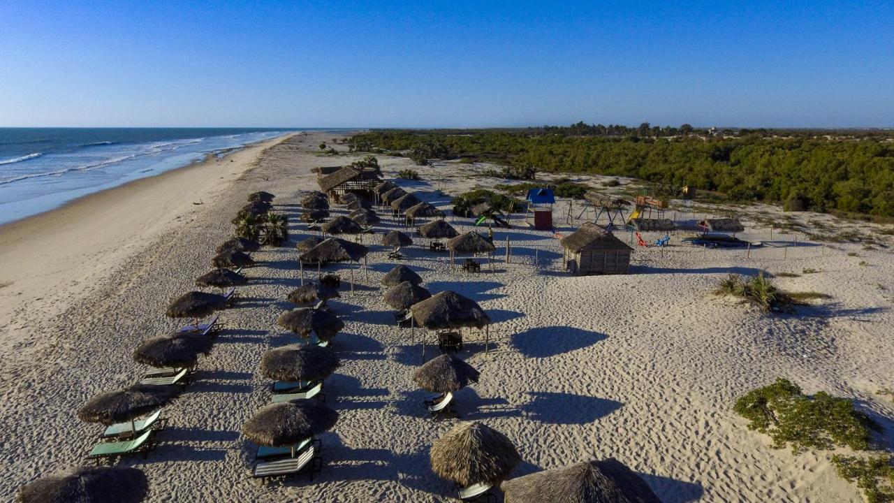 Cap Kimony Hotel Morondava Buitenkant foto