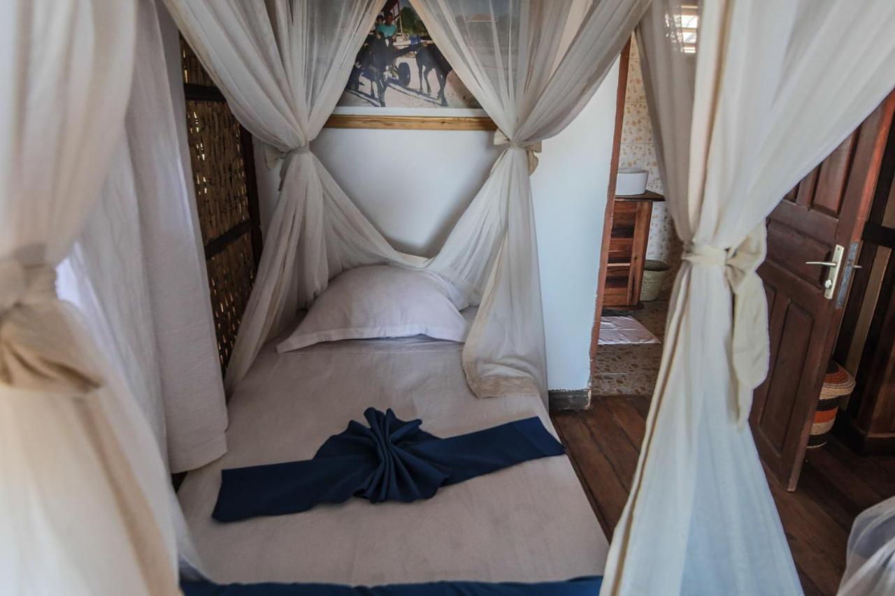 Cap Kimony Hotel Morondava Buitenkant foto